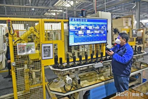 外貿回暖信號 汽車排隊出海、罐頭遭瘋搶，空箱消失背后的訂單回流潮